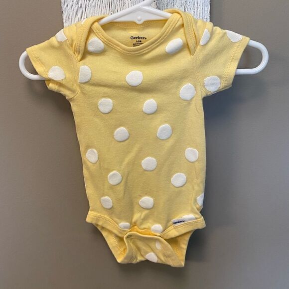 (6) Piece Bundle 0-3 Month Baby Girl Clothes - Picture 9 of 15